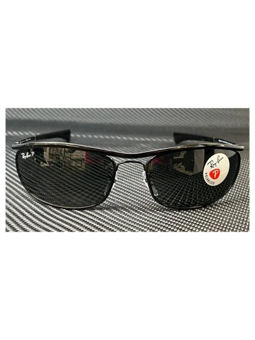 New Ray Ban Men  Black Sunglasses  62- 18- 125